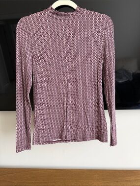 Long Sleeve Mock Neck Top in Pink Geo Print